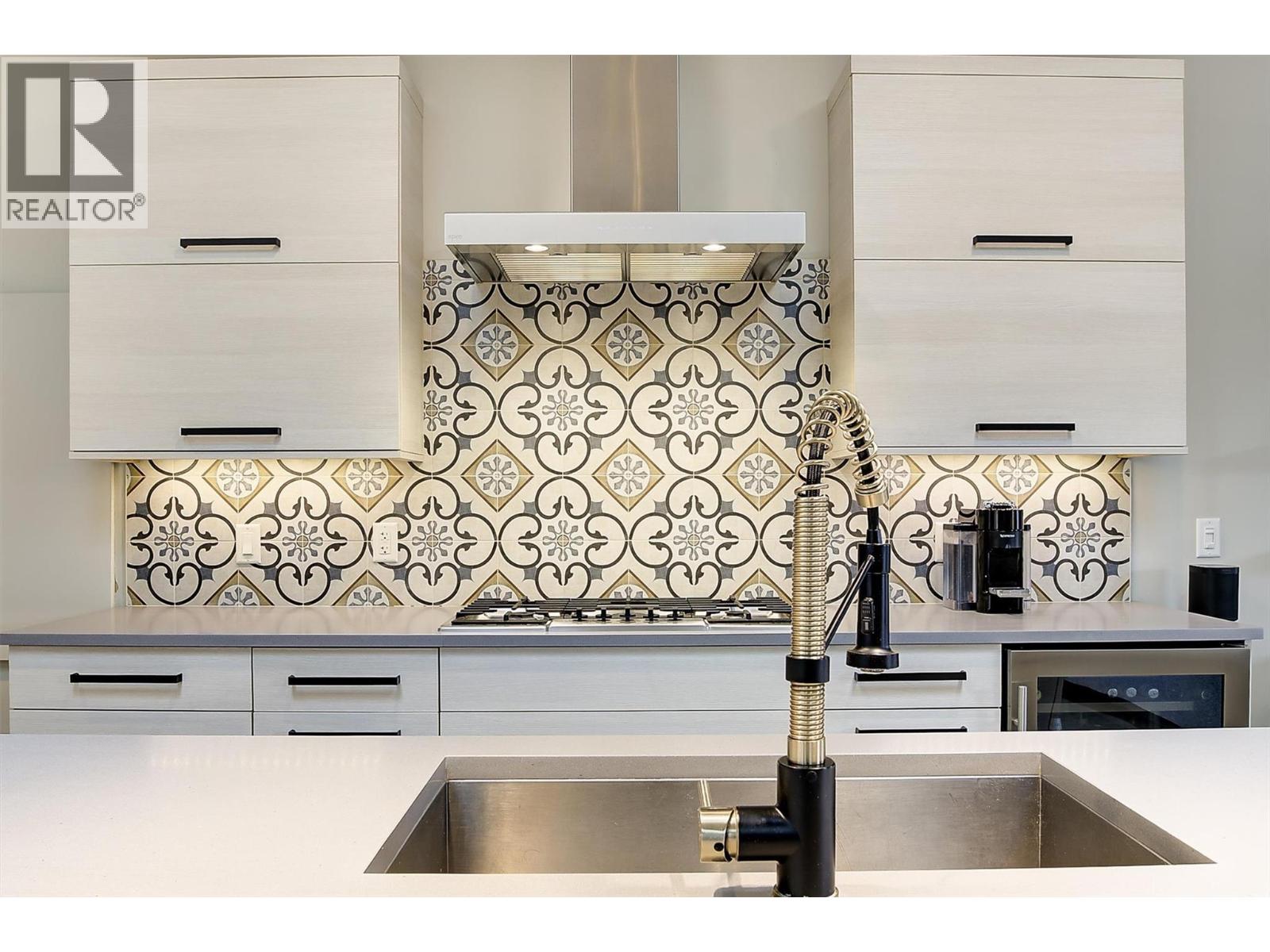 553 Patterson Avenue, Kelowna