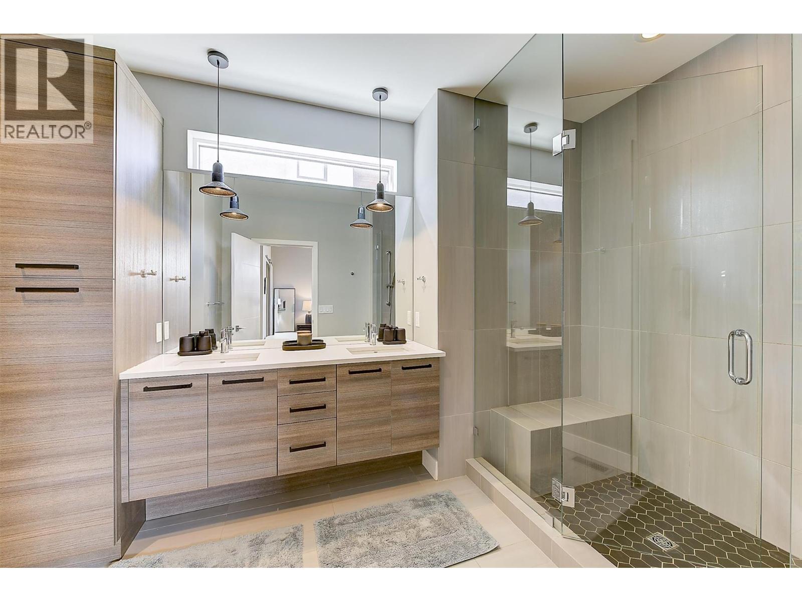 553 Patterson Avenue, Kelowna