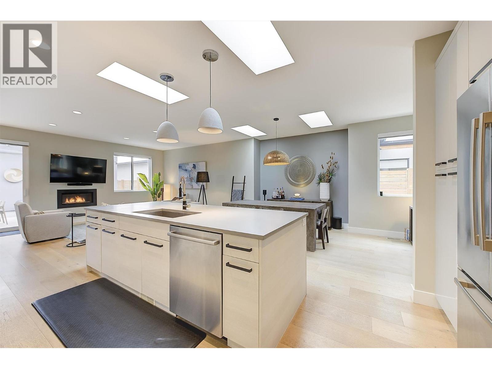 553 Patterson Avenue, Kelowna