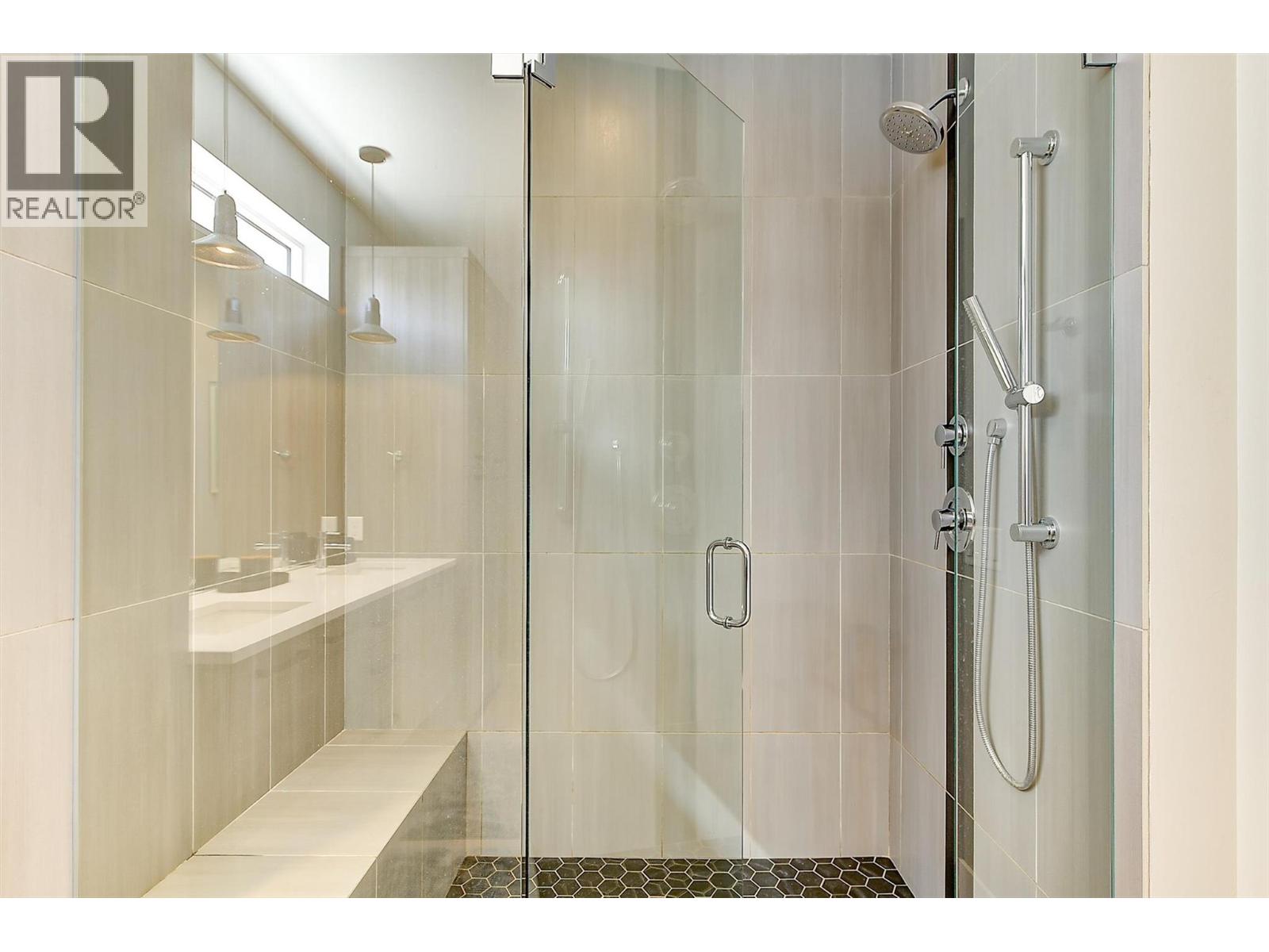 553 Patterson Avenue, Kelowna