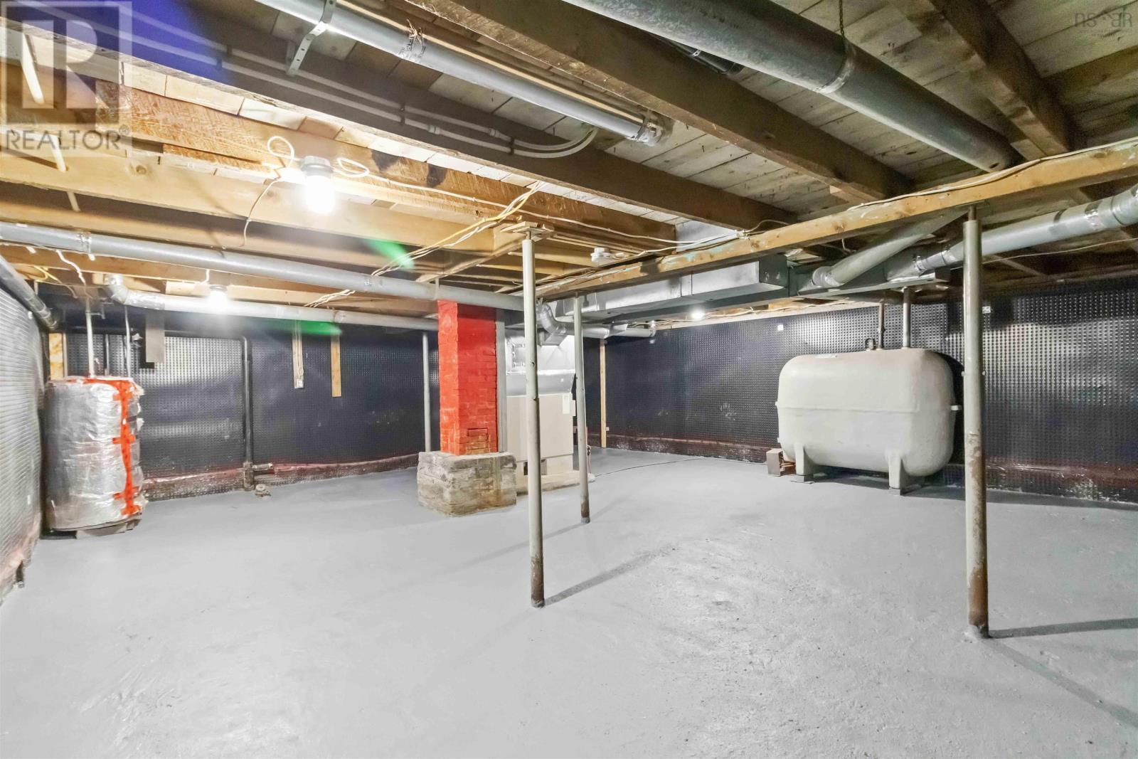 Property 19 of 21 of 112 North Street