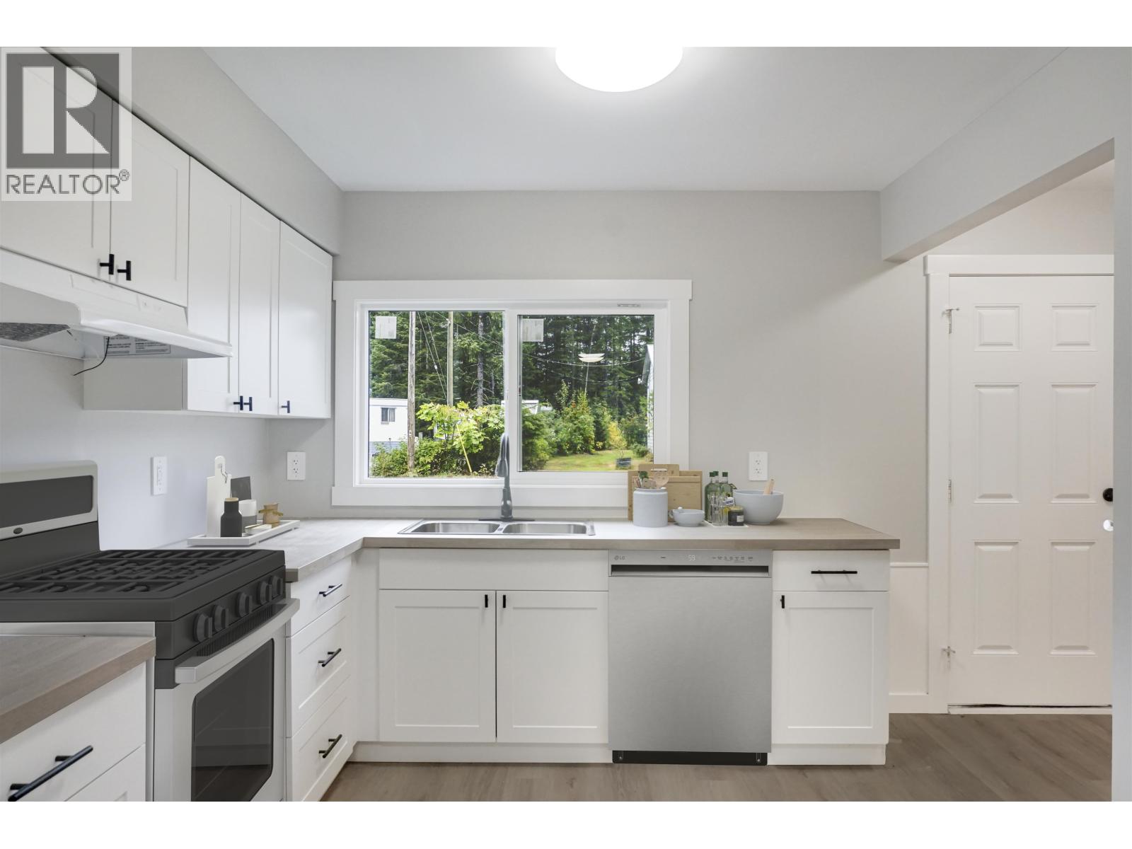 1610 YUKON DRIVE - 4