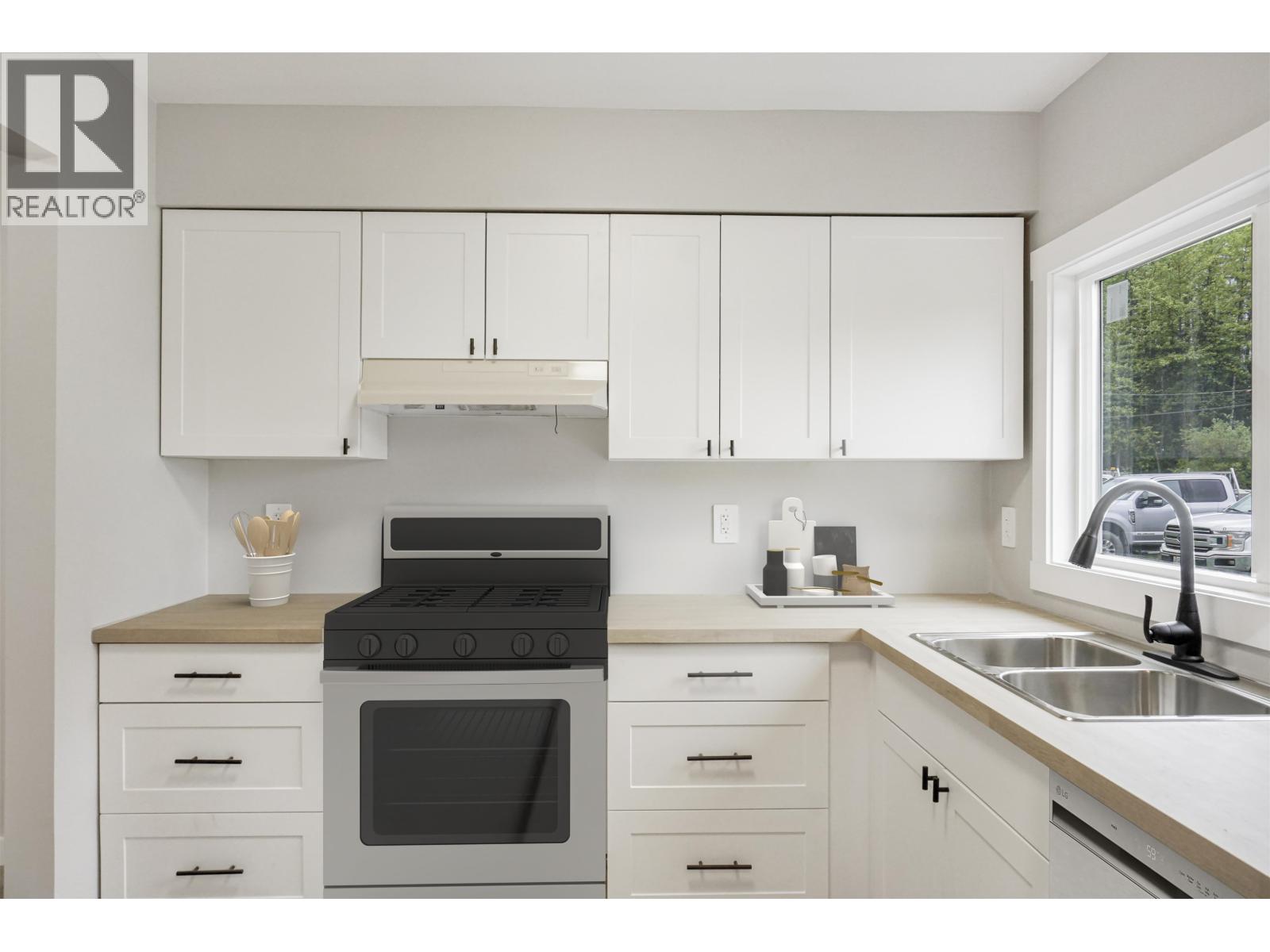 1610 YUKON DRIVE - 5