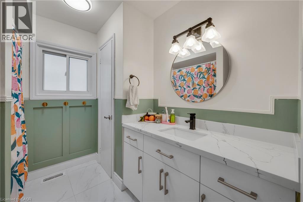 6 BEN LOMOND Place - 12