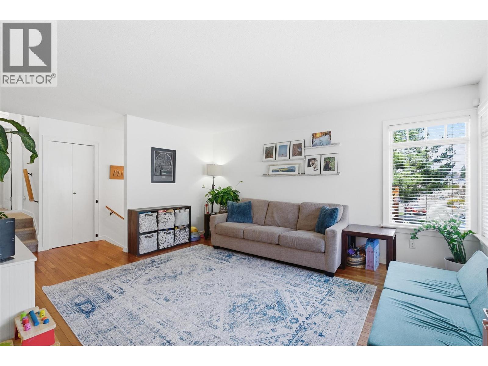 610 GLENEAGLES DRIVE - 10