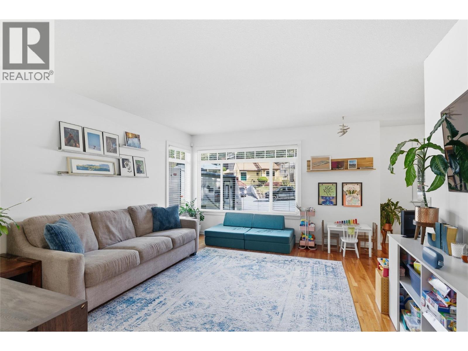 610 GLENEAGLES DRIVE - 11