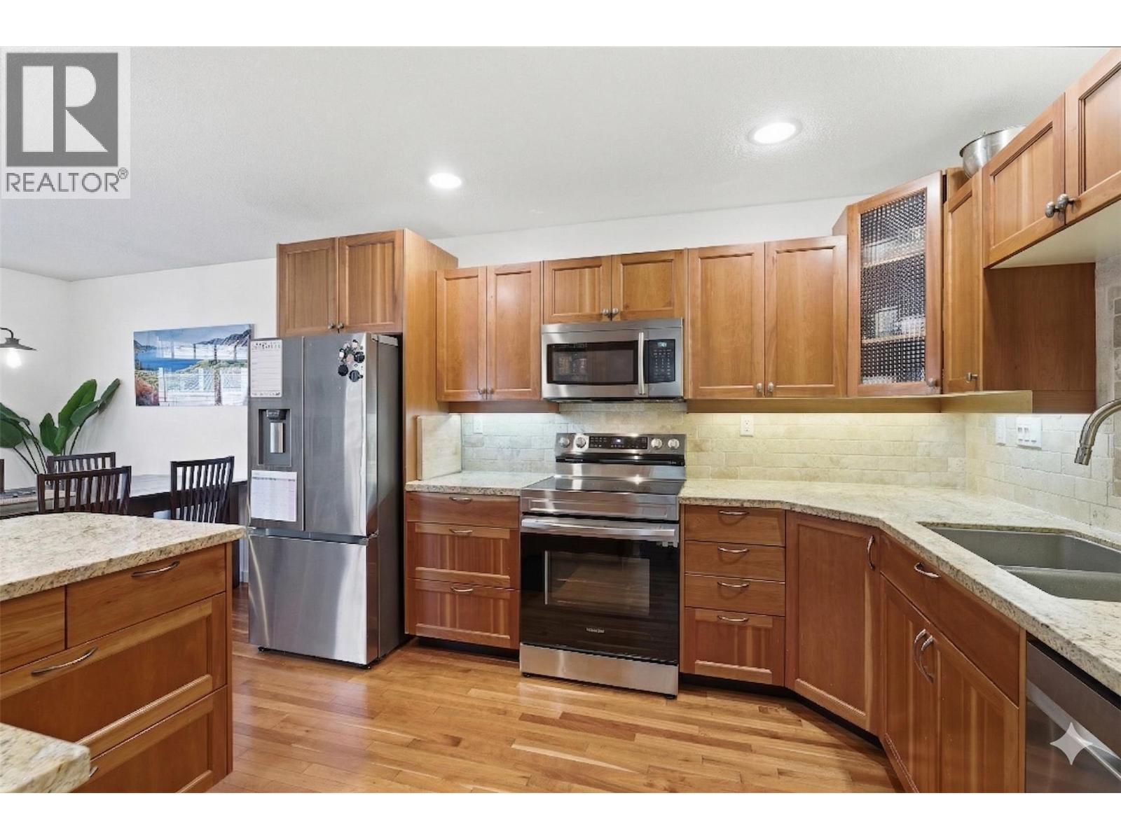 610 GLENEAGLES DRIVE - 17