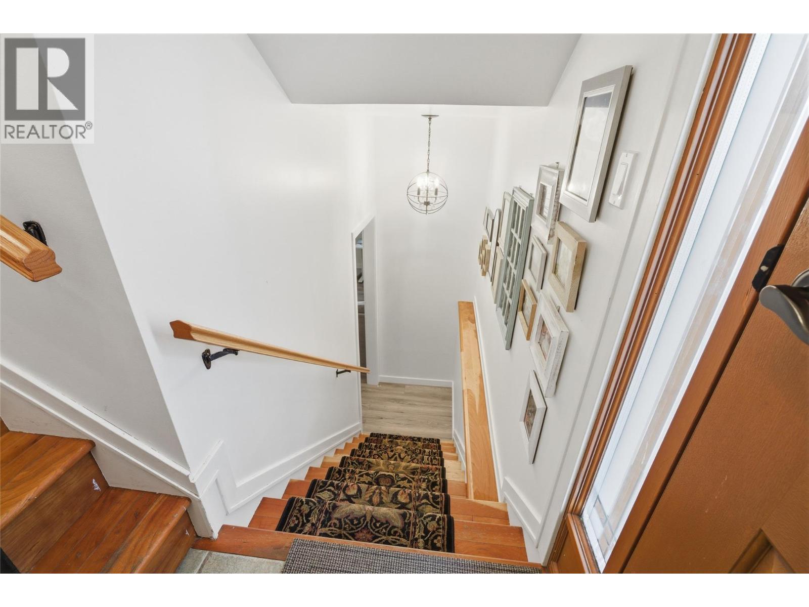 610 GLENEAGLES DRIVE - 33