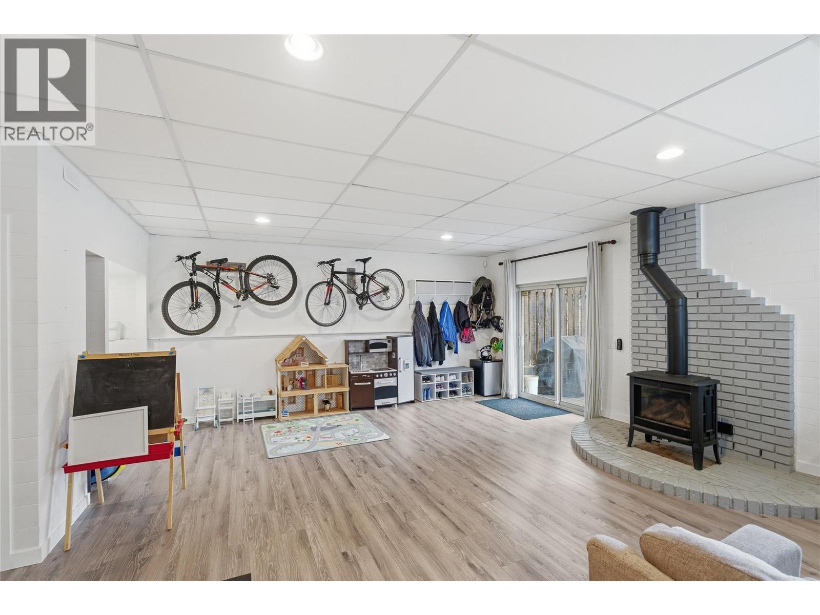 610 GLENEAGLES DRIVE - 36