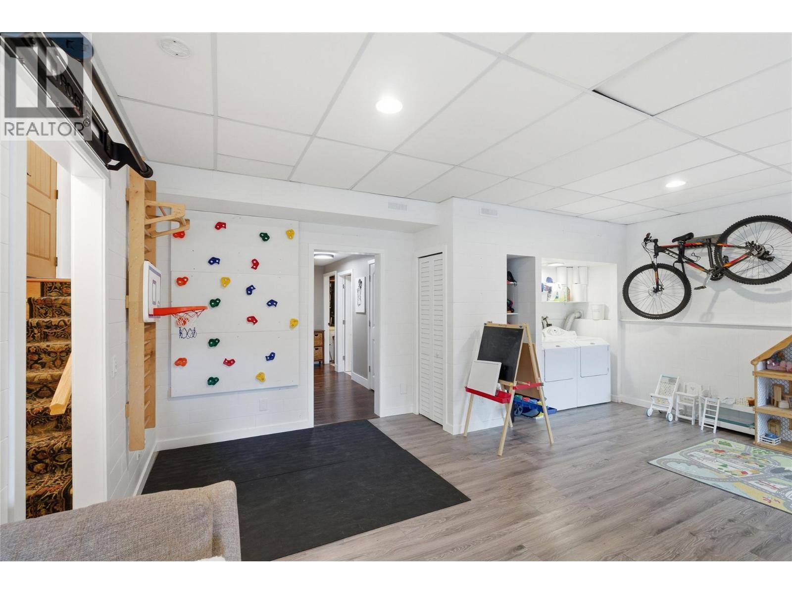 610 GLENEAGLES DRIVE - 37