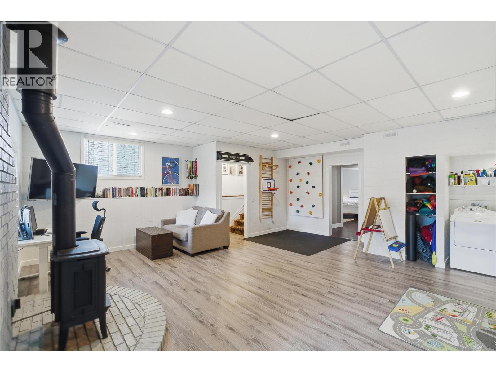 610 GLENEAGLES DRIVE - 38