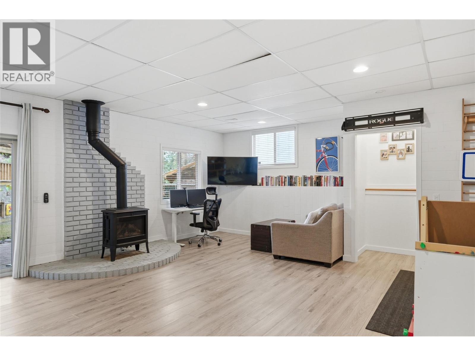 610 GLENEAGLES DRIVE - 40