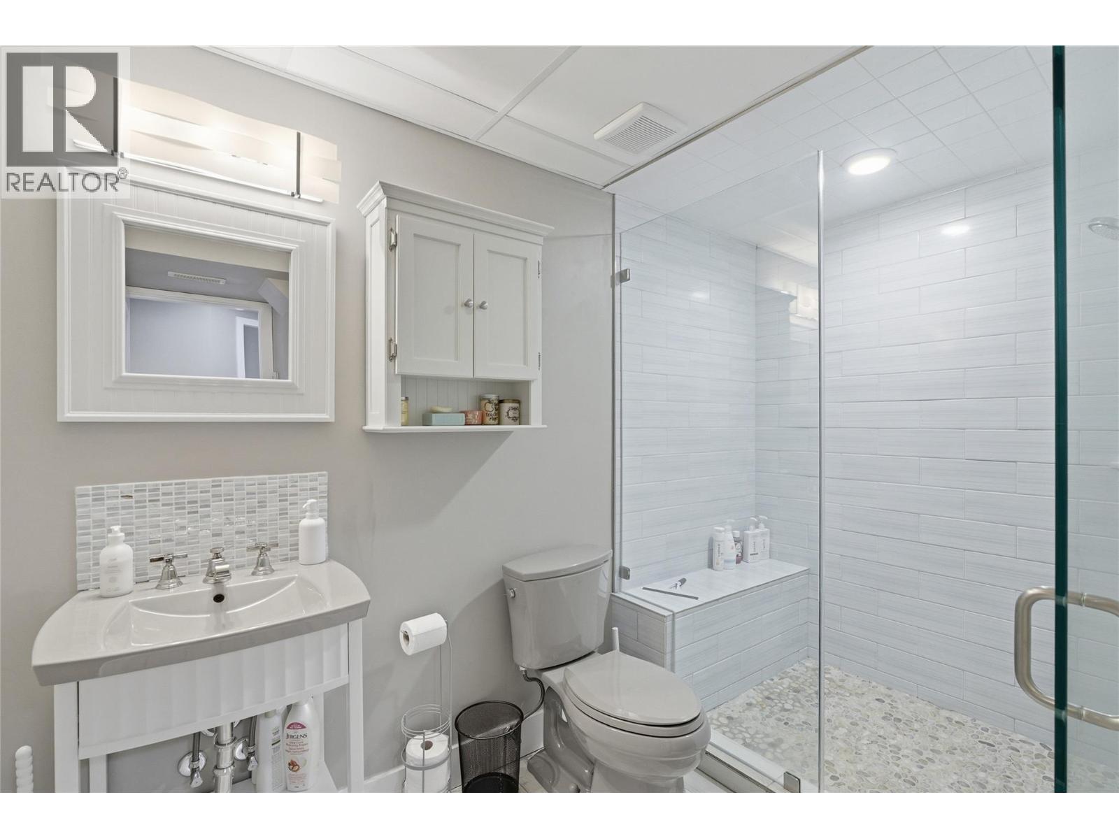 610 GLENEAGLES DRIVE - 43