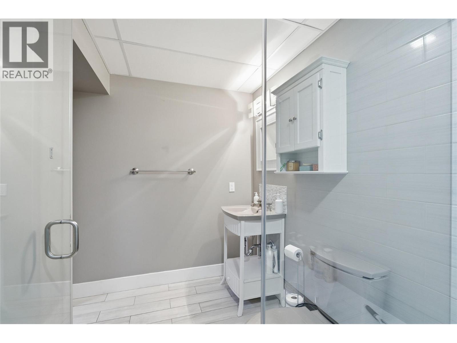 610 GLENEAGLES DRIVE - 45