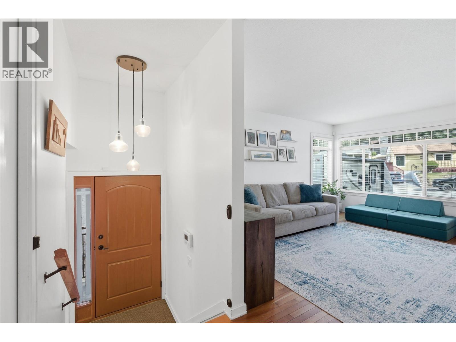 610 GLENEAGLES DRIVE - 6