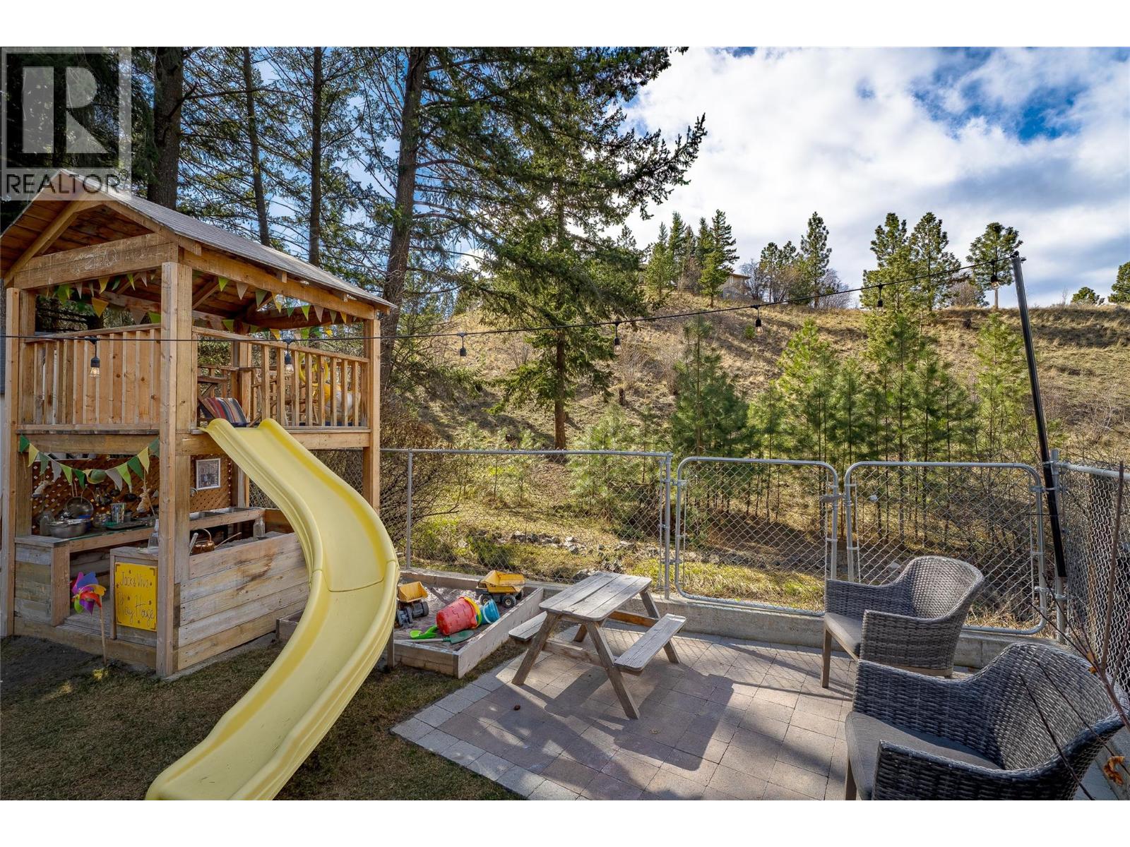 610 GLENEAGLES DRIVE - 61