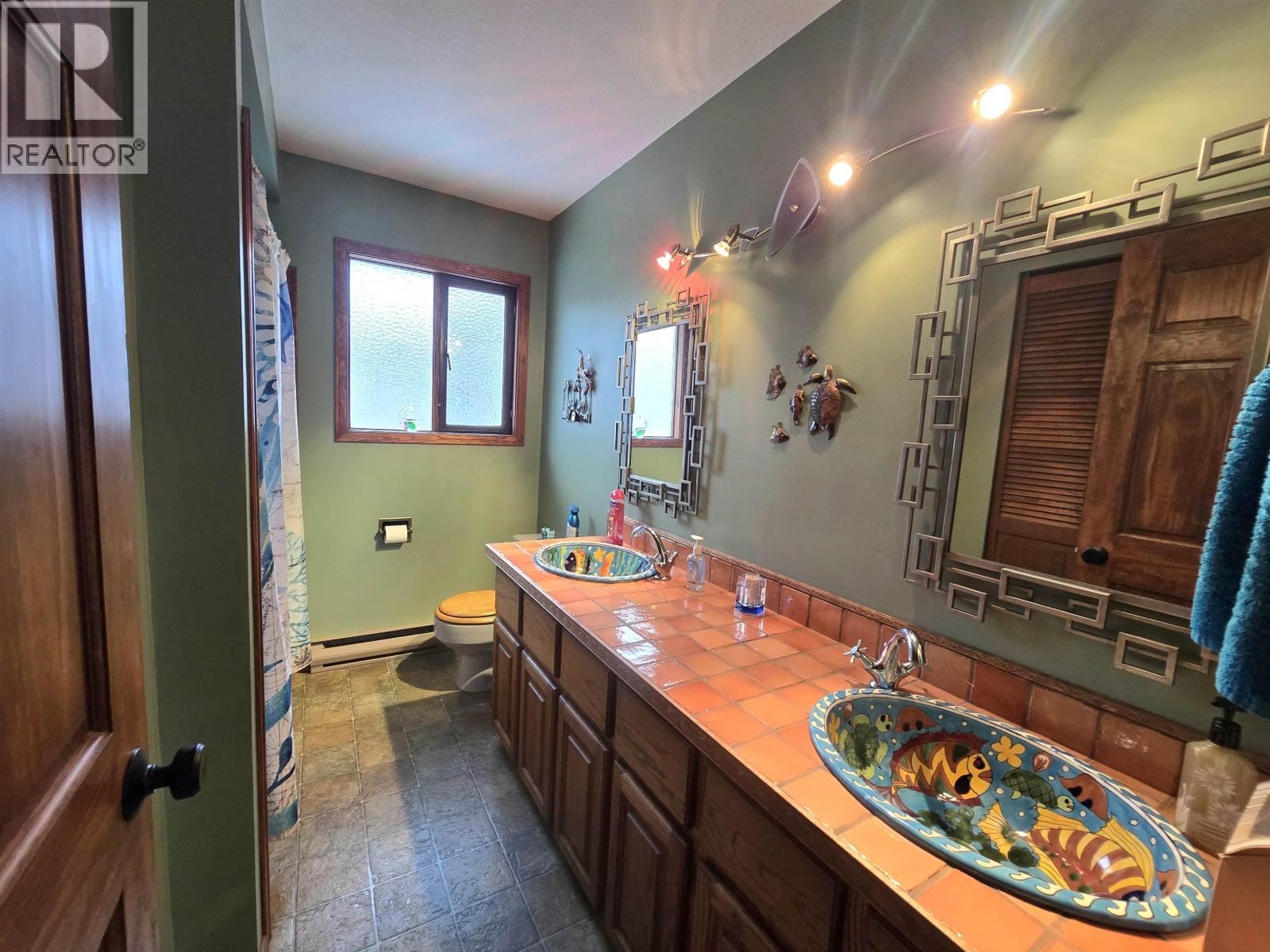 6072 LAKESHORE DRIVE - 11