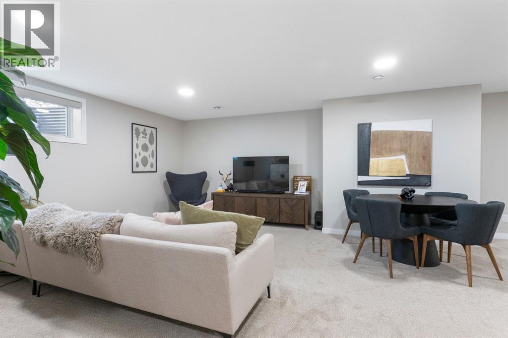 250 Fireside View, Cochrane