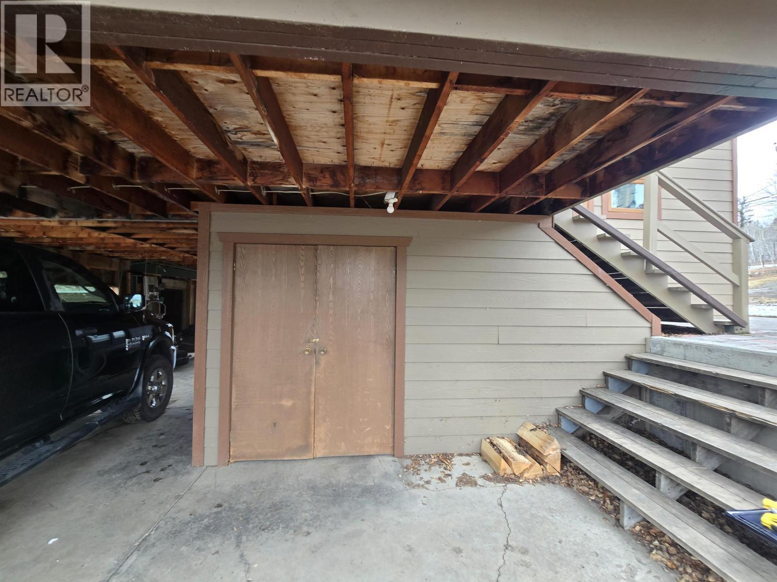 6072 LAKESHORE DRIVE - 32