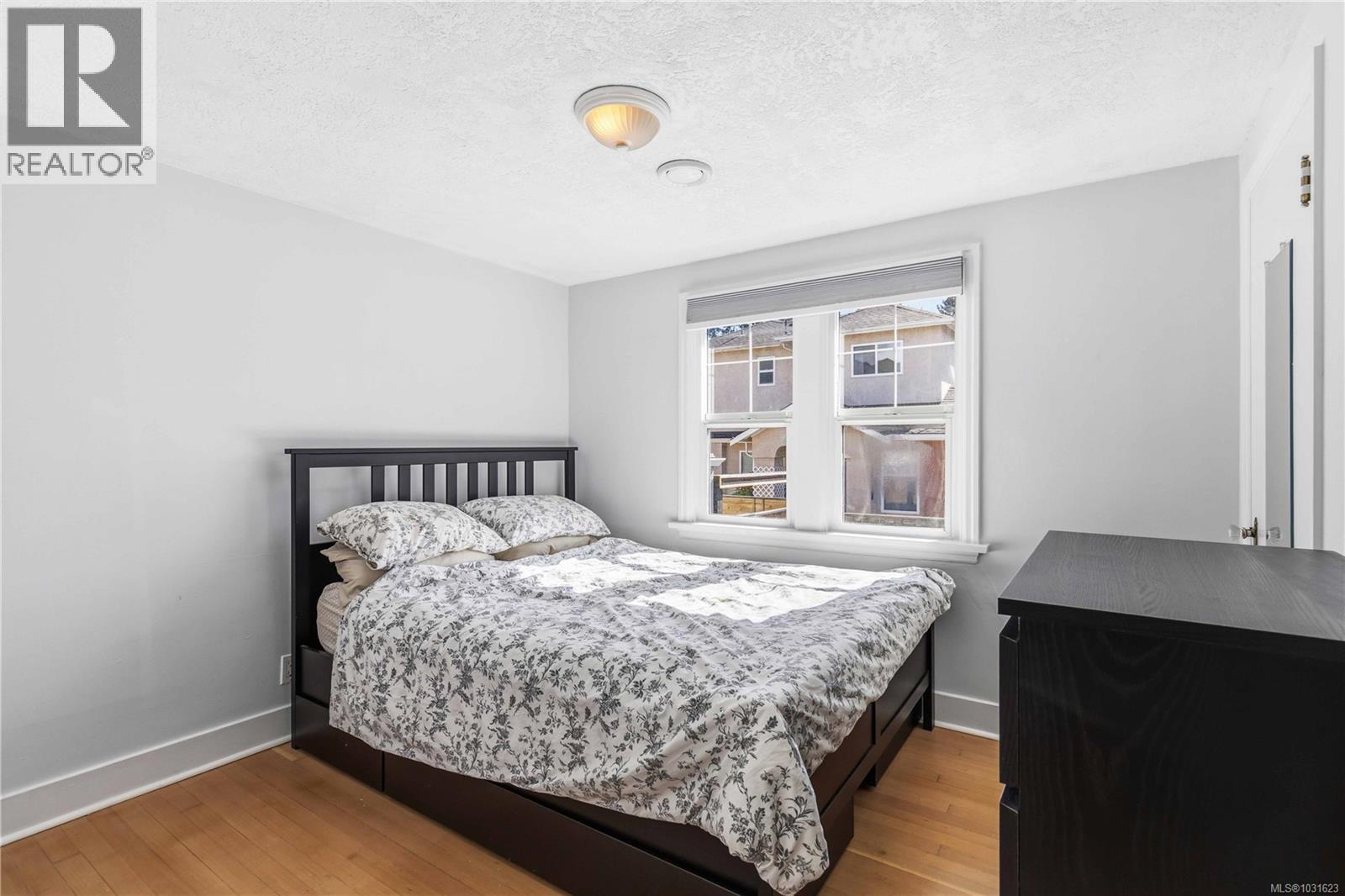 232 MICHIGAN ST - 17