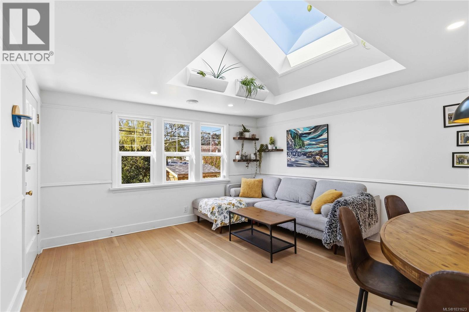 232 MICHIGAN ST - Image 2