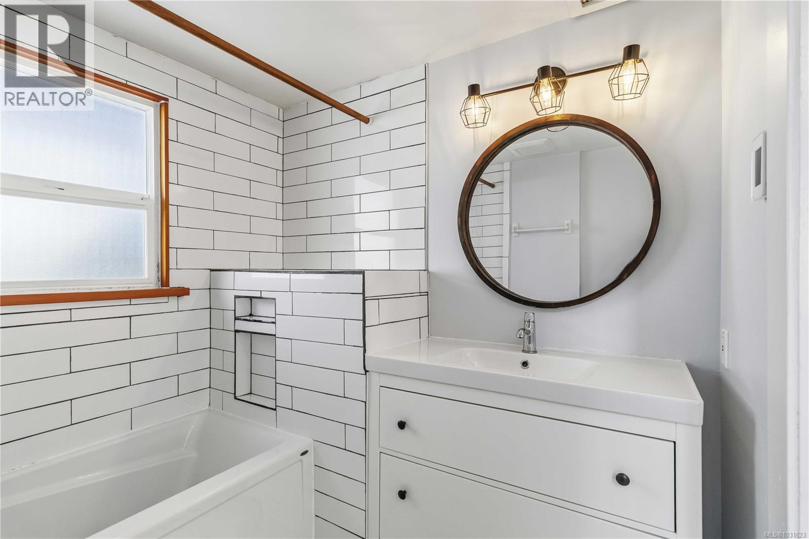 232 MICHIGAN ST - 20