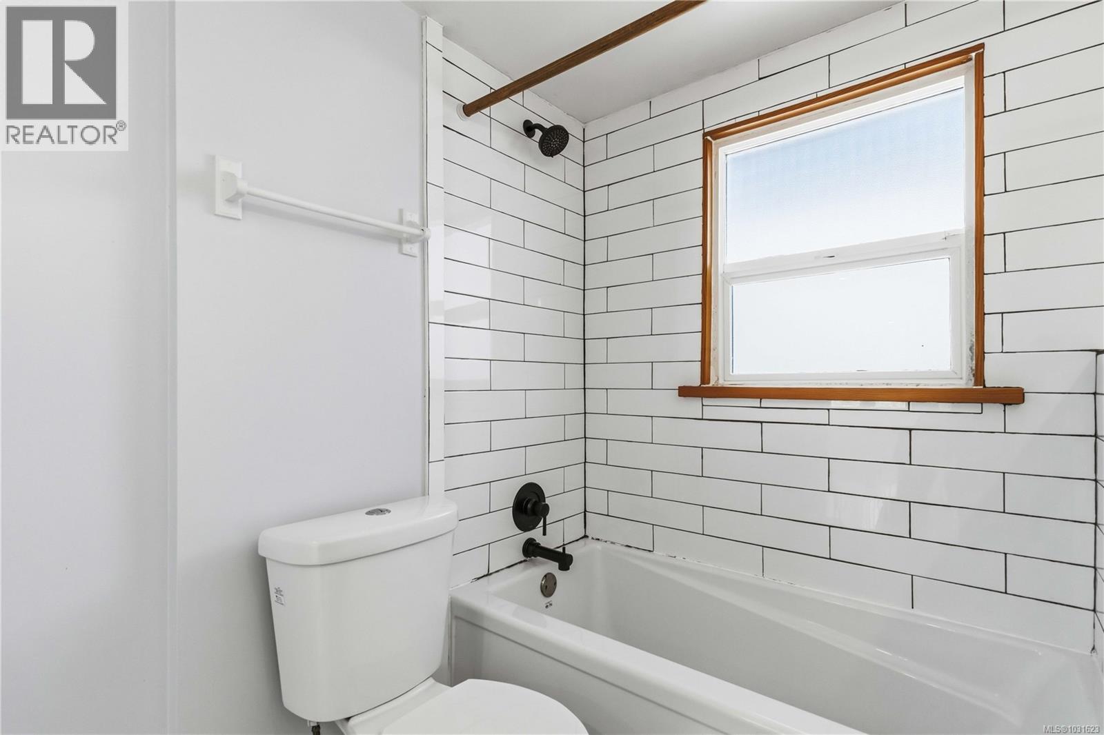 232 MICHIGAN ST - 21