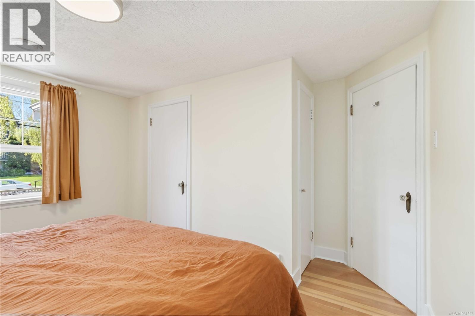 232 MICHIGAN ST - 24