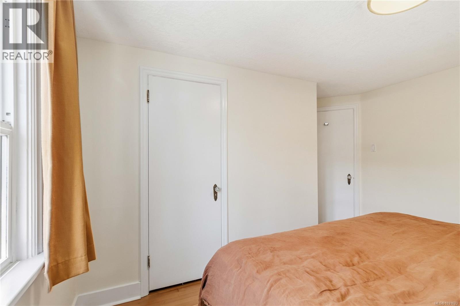 232 MICHIGAN ST - 25