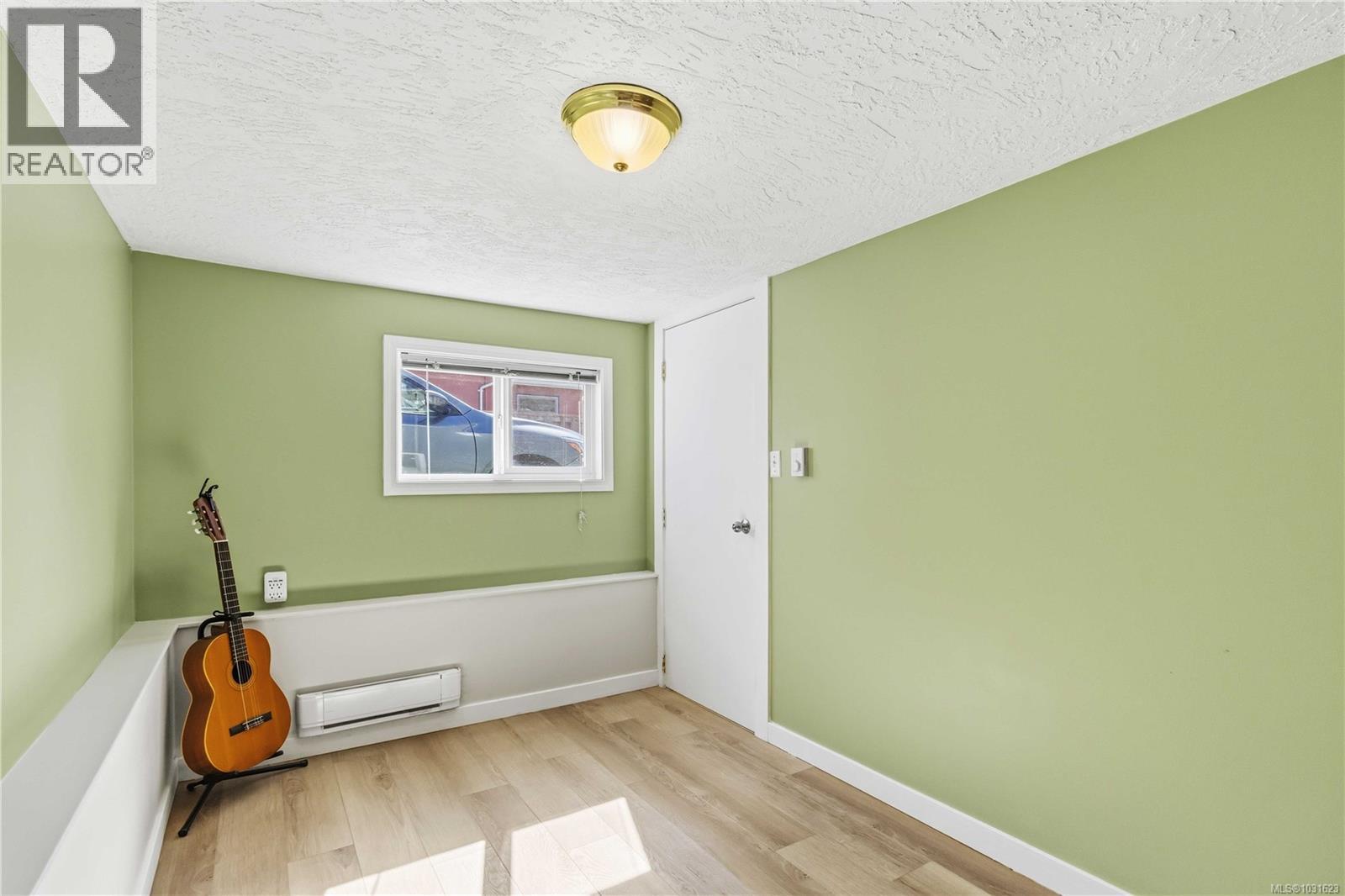 232 MICHIGAN ST - 27