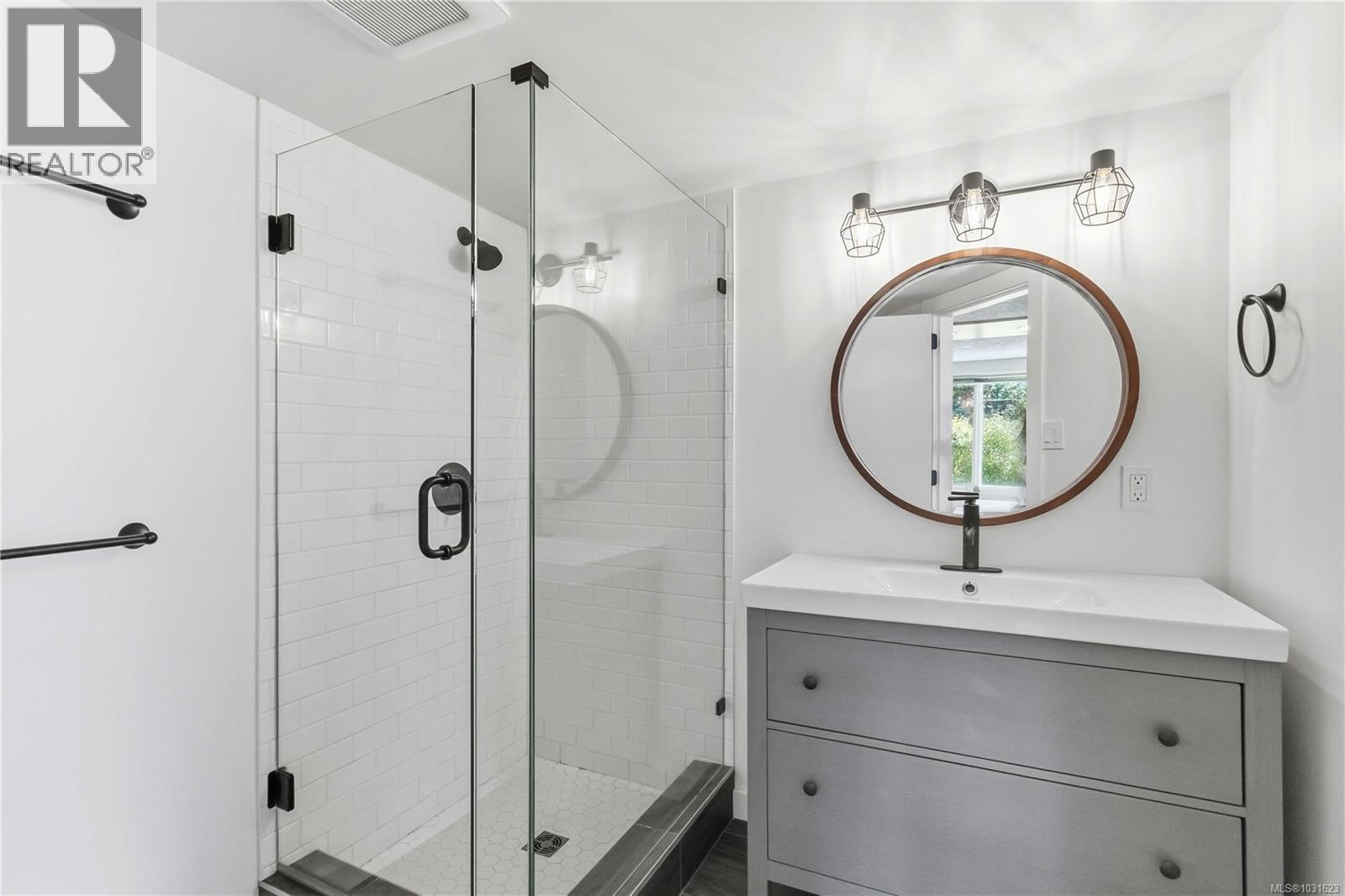 232 MICHIGAN ST - 34