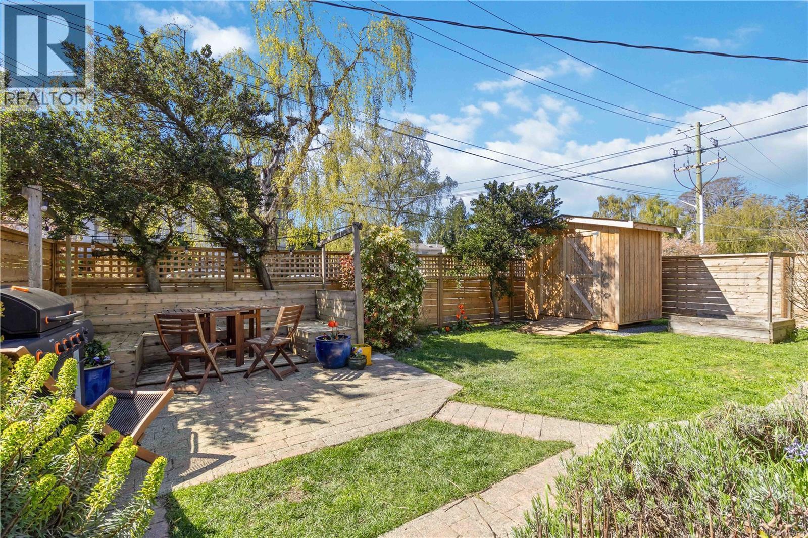 232 MICHIGAN ST - 39