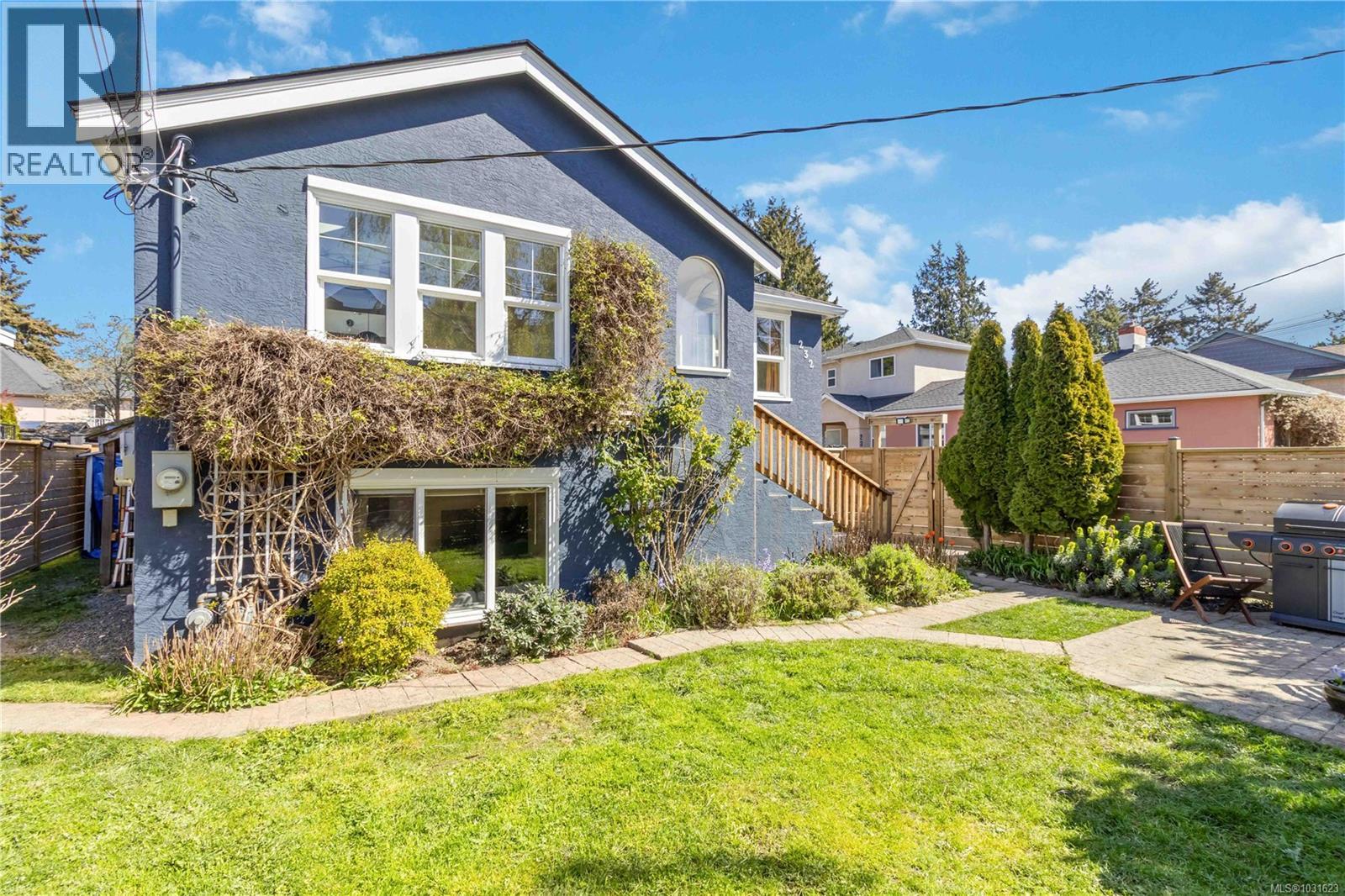 232 MICHIGAN ST - 47