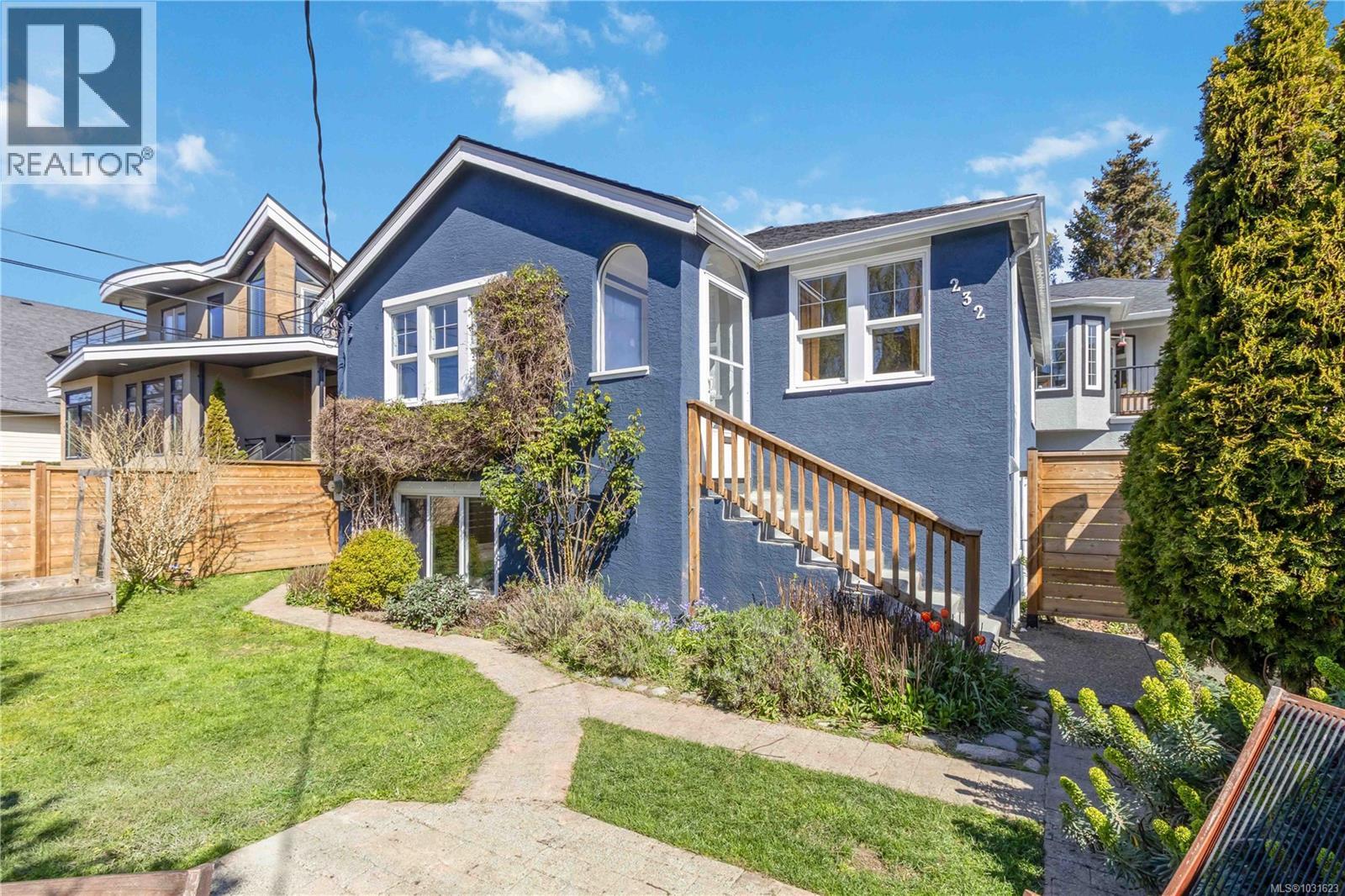 232 MICHIGAN ST - 49