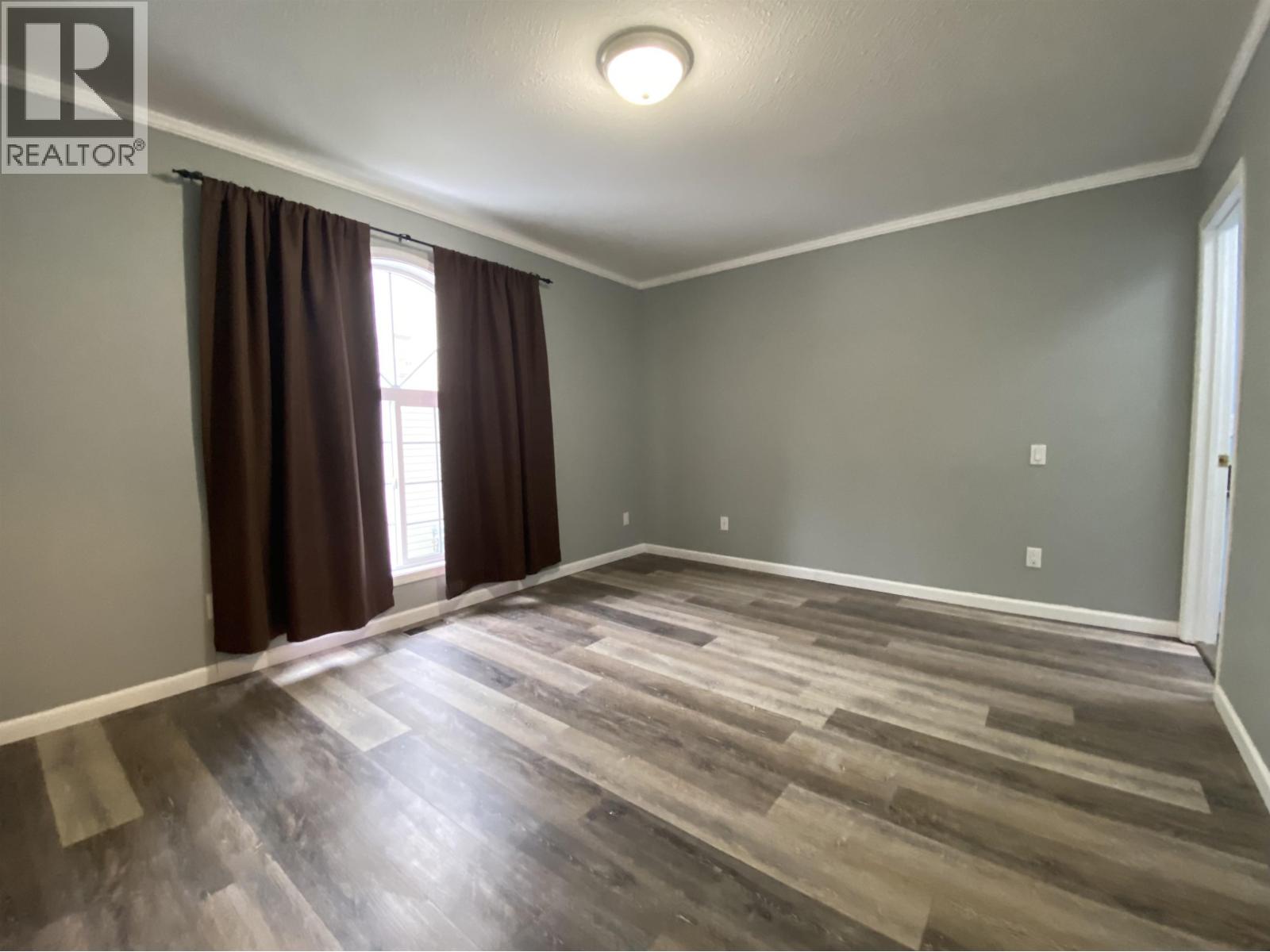 4913 MILLS AVENUE - 18