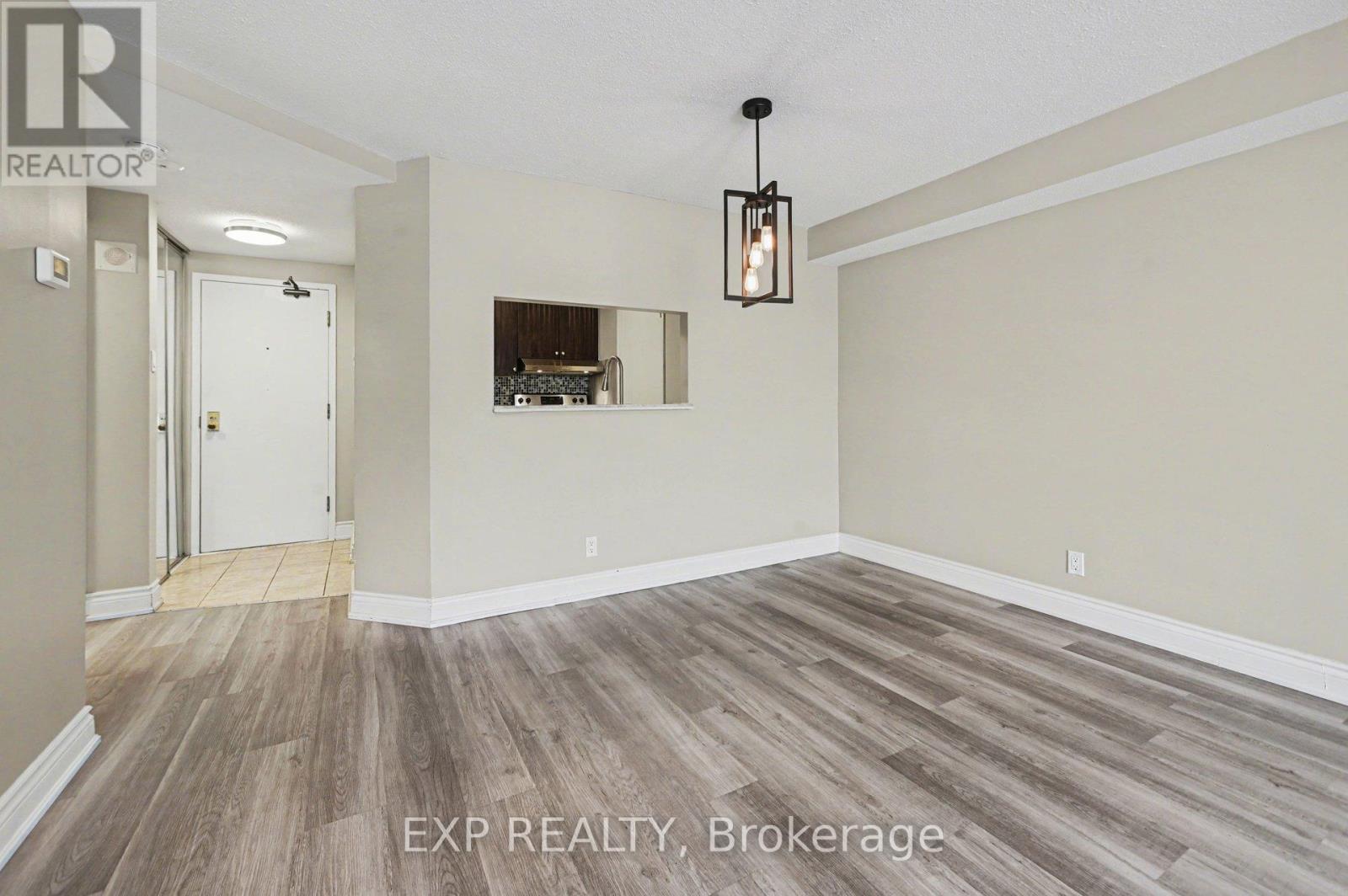 #404 80 SANDCASTLE DRIVE - 6