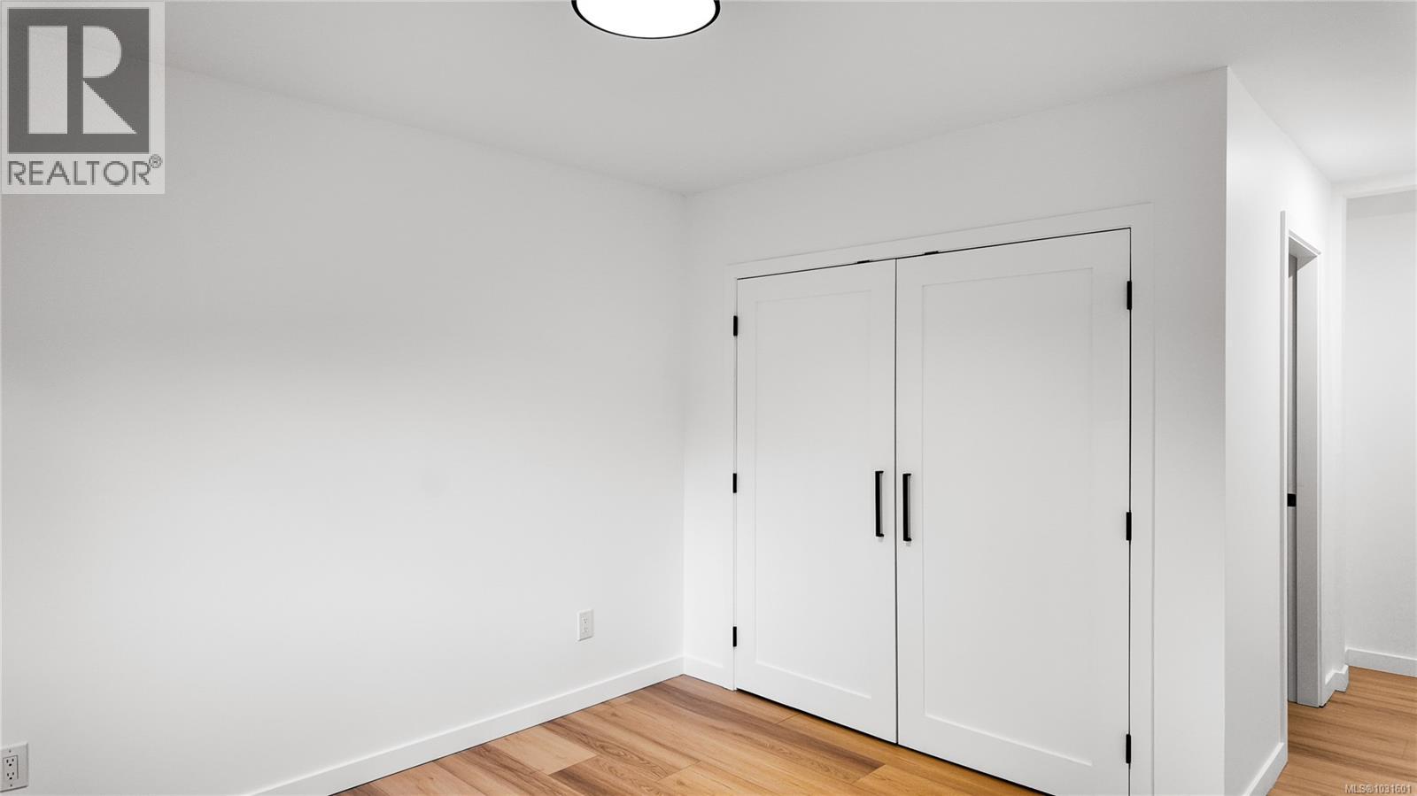 4644 MACINTYRE AVE - 15