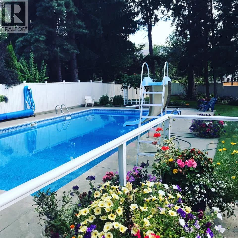  561 Brome Crescent, Kelowna