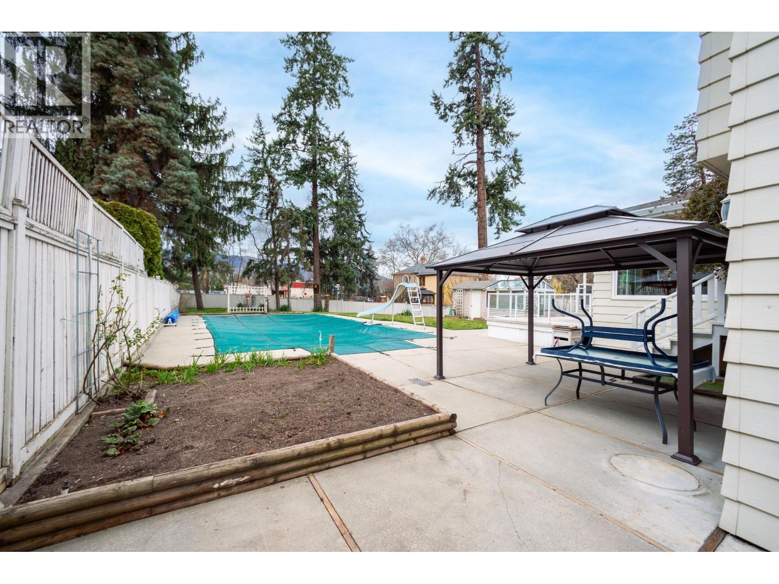  561 Brome Crescent, Kelowna