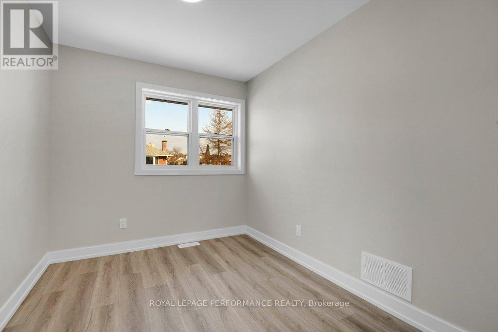 624 CLARKE AVENUE - 22