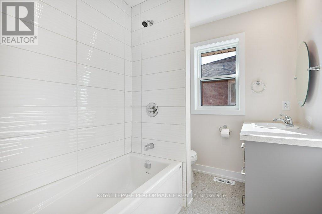 624 CLARKE AVENUE - 24