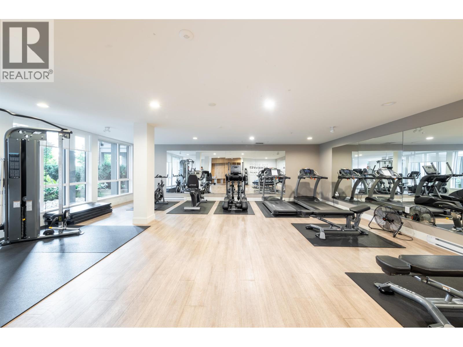 607 7588 16TH STREET, Burnaby