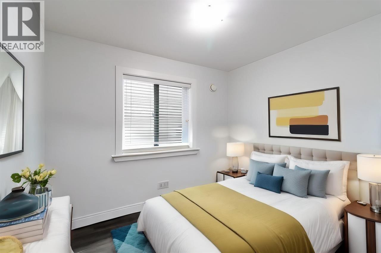 1411 SALTER STREET, New Westminster