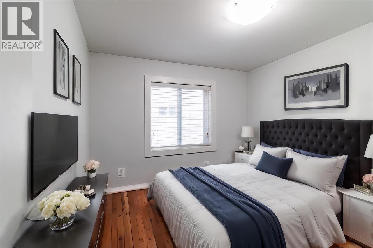 1411 SALTER STREET, New Westminster