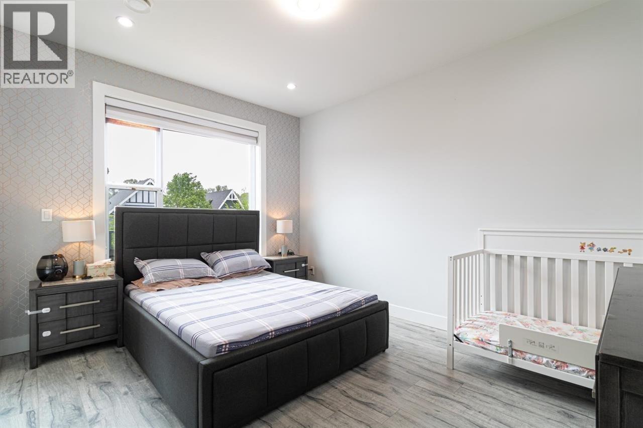 1411 SALTER STREET, New Westminster