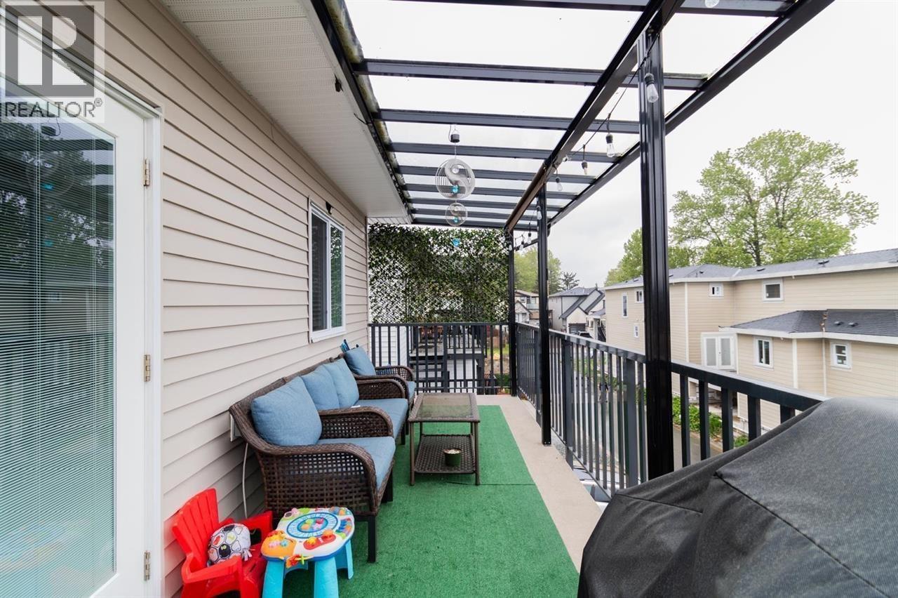 1411 SALTER STREET, New Westminster