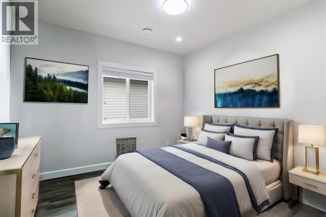 1411 SALTER STREET, New Westminster