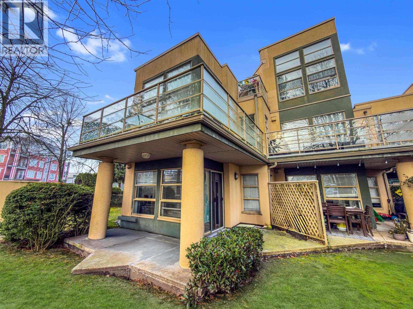 101 22277 122 AVENUE, Maple Ridge