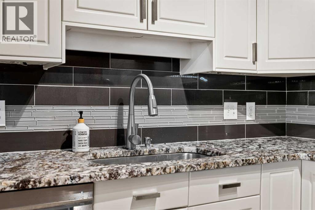 Single Family House Bungalow for Sale in  Richelieu Court SW Lincoln Park Calgary 