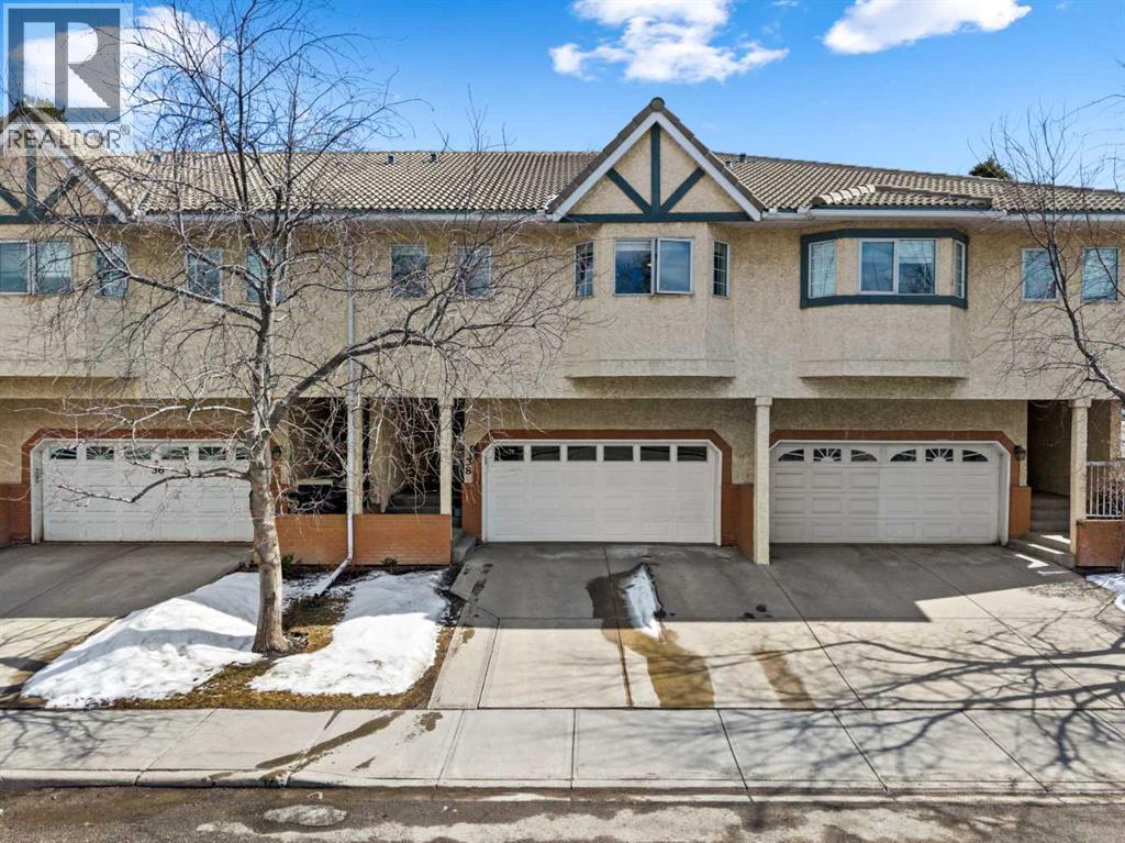 Single Family House Bungalow for Sale in  Richelieu Court SW Lincoln Park Calgary 